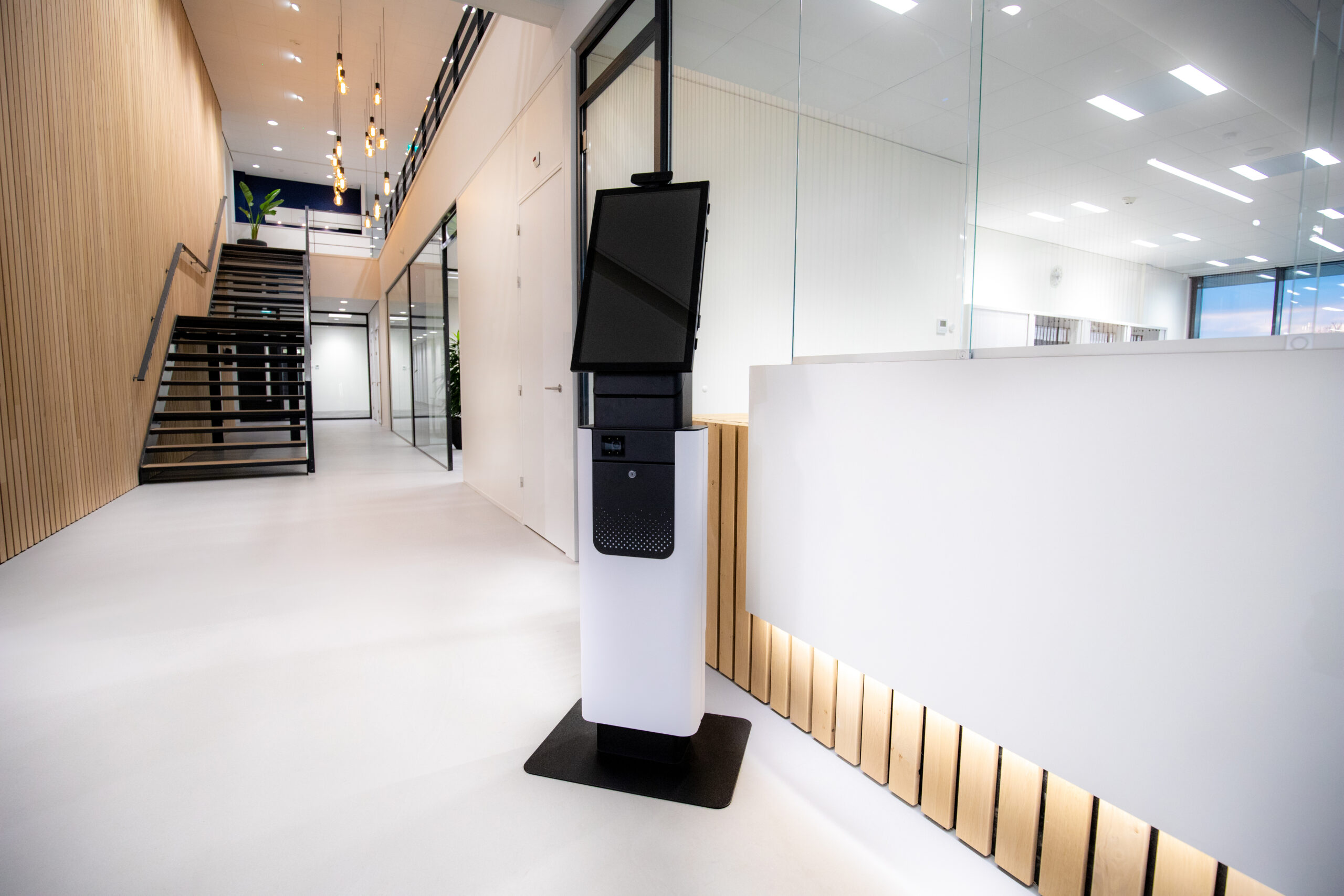 BLUE FIRE Compact i en reception