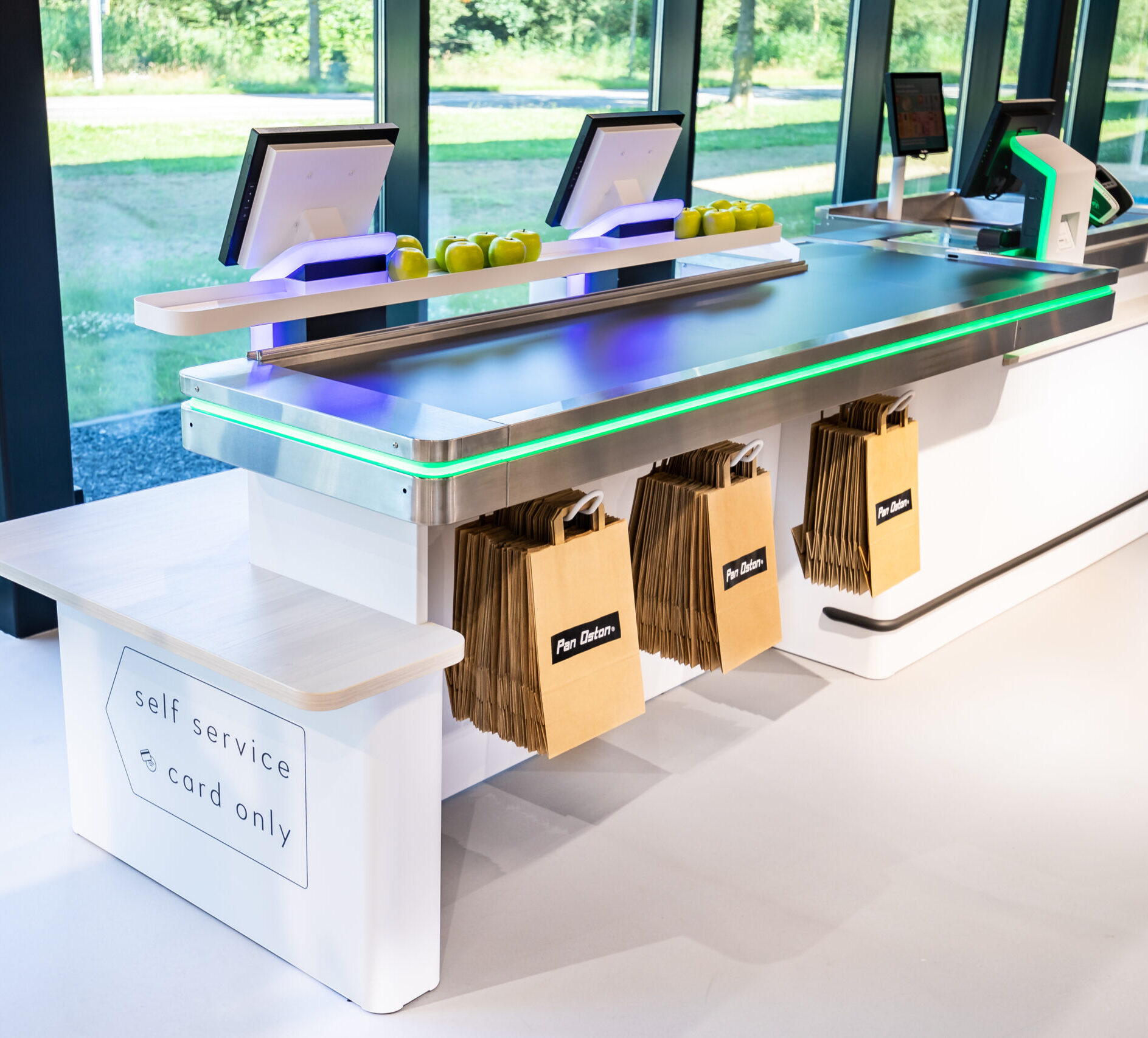 Produktbild på SLIM Merge i en butiksmiljö